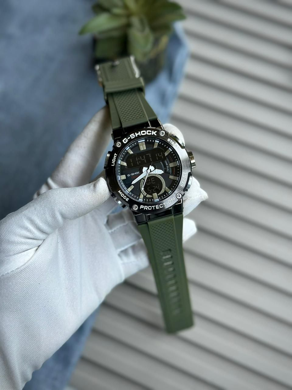 Elite Tactical Dual-Display Watch | Premium Silicone Sport Strap | Rugged Designer Watch for Men