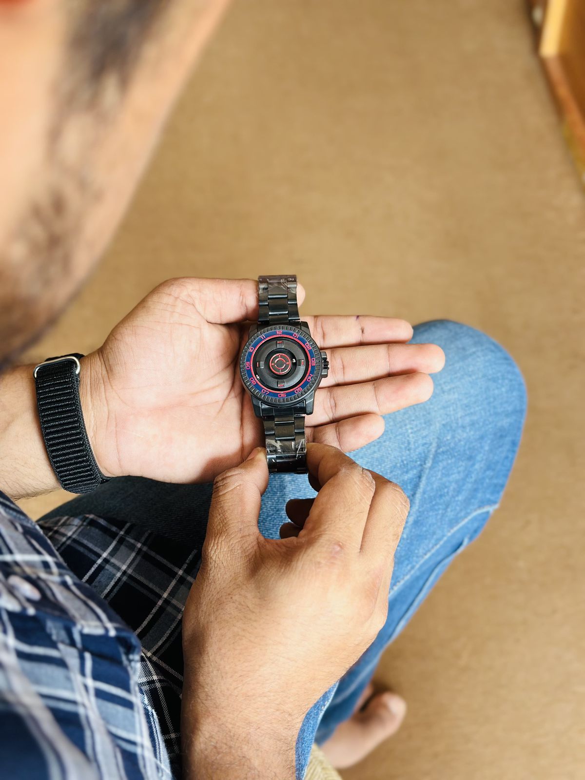 Nebula Orbit Rotating Dial Watch – Futuristic Magnetic Motion Timepiece