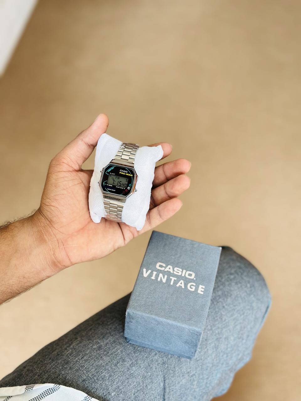 Premium Retro Mirror-Dial Digital Watch | Stainless Steel Link Bracelet | Classic Vintage Dual-Time Series