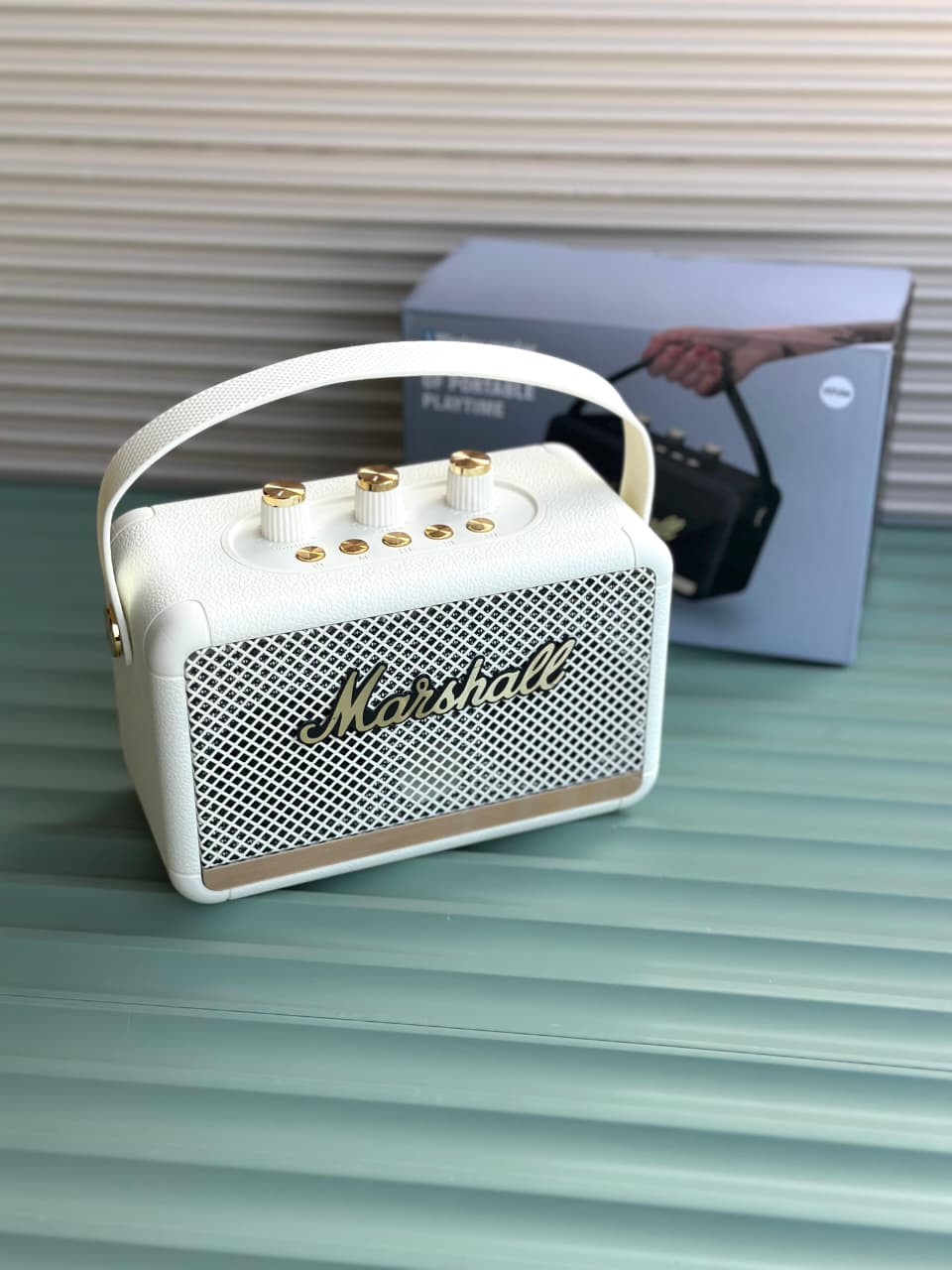 Retro-Style Portable Wireless Bluetooth Speaker – Premium Hi-Fi Sound with Leather Finish & Carry Strap