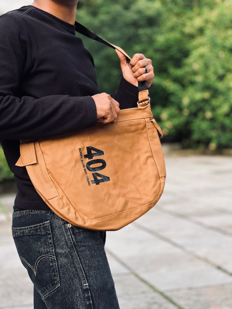 Premium Option: "404 Error" Oversized Canvas Messenger Bag – Tobacco Brown Trend Option: Urban Tech-Humor Half-Moon Sling Bag Minimalist Option: Large Capacity Canvas Postman Bag (404 Edition)