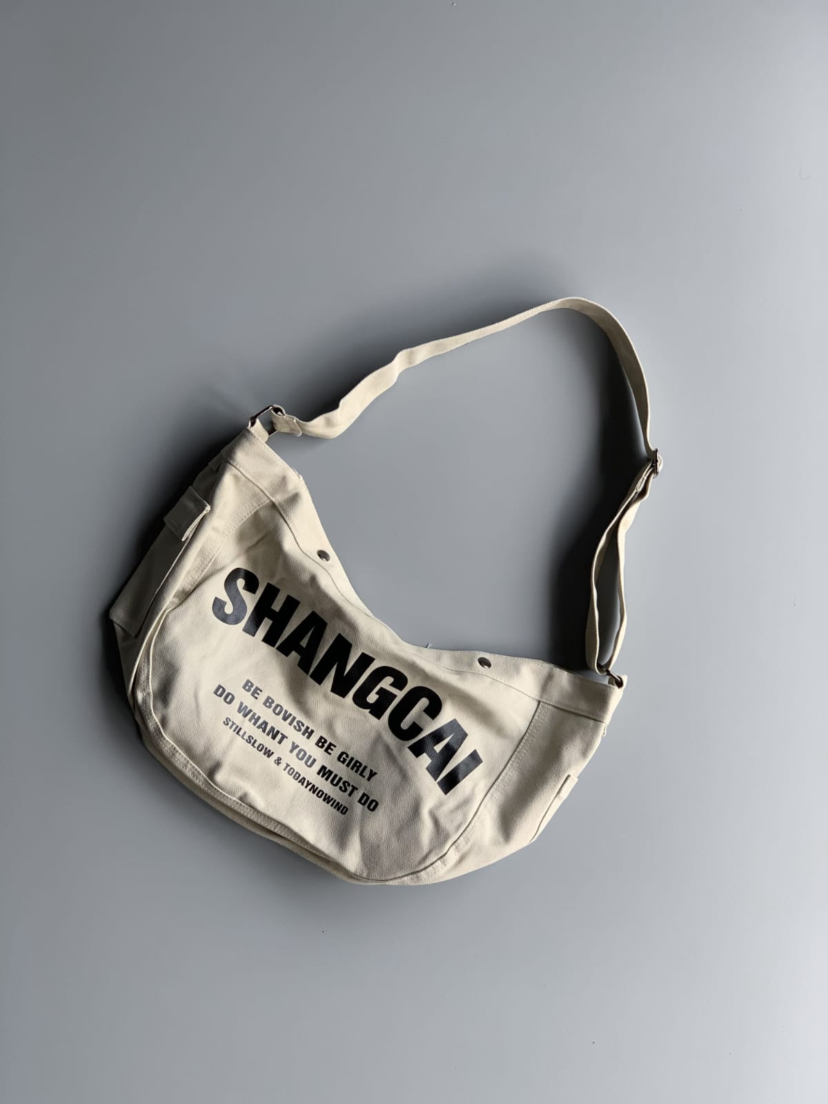 SHANGCAI Streetwear Canvas Messenger Bag – Vintage Cream Sling Bag