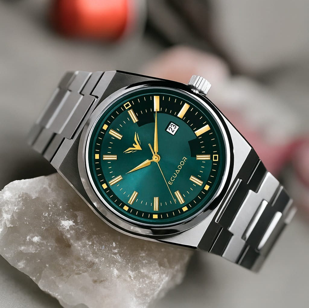 Ecuador Premium Date Series Analog Quartz watch