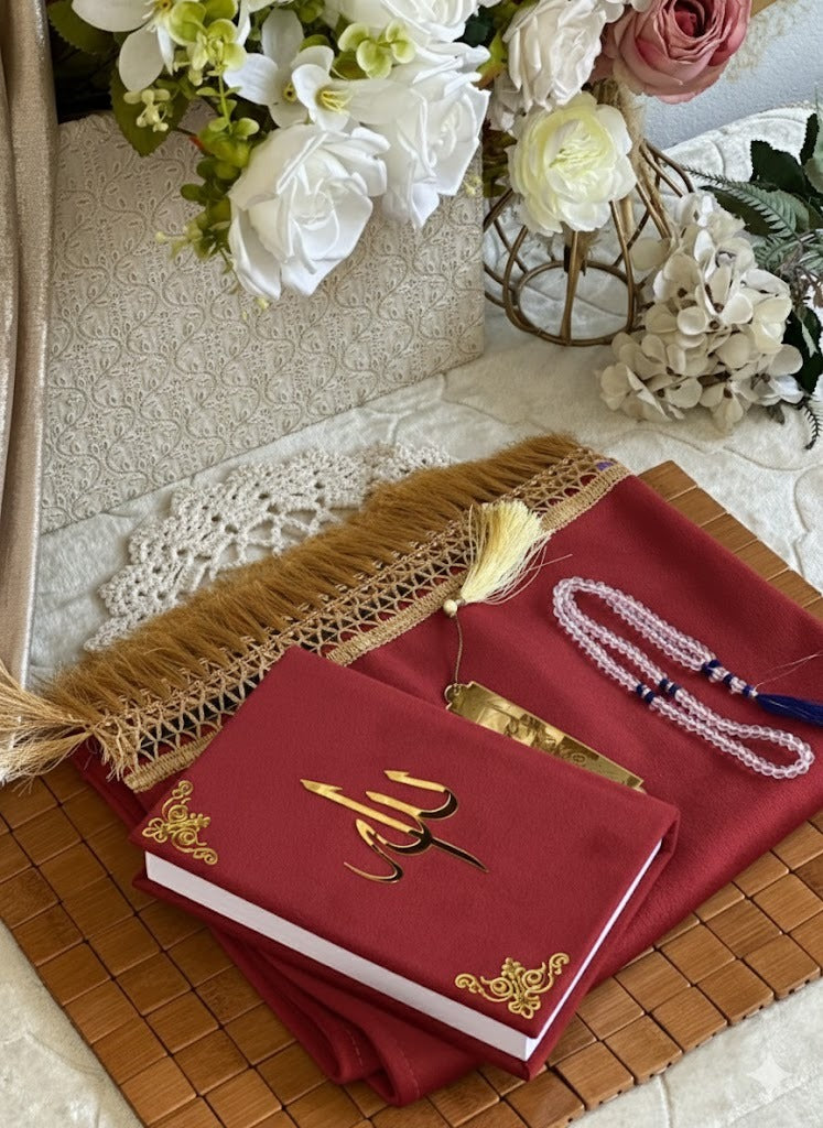 Luxury Velvet Quran Gift Set – Elegant Islamic Keepsake