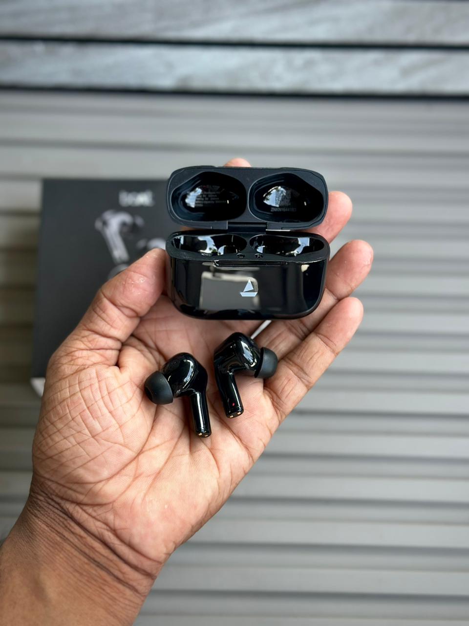 boAt Airdopes 163 True Wireless Earbuds – Massive Playtime & Immersive Sound
