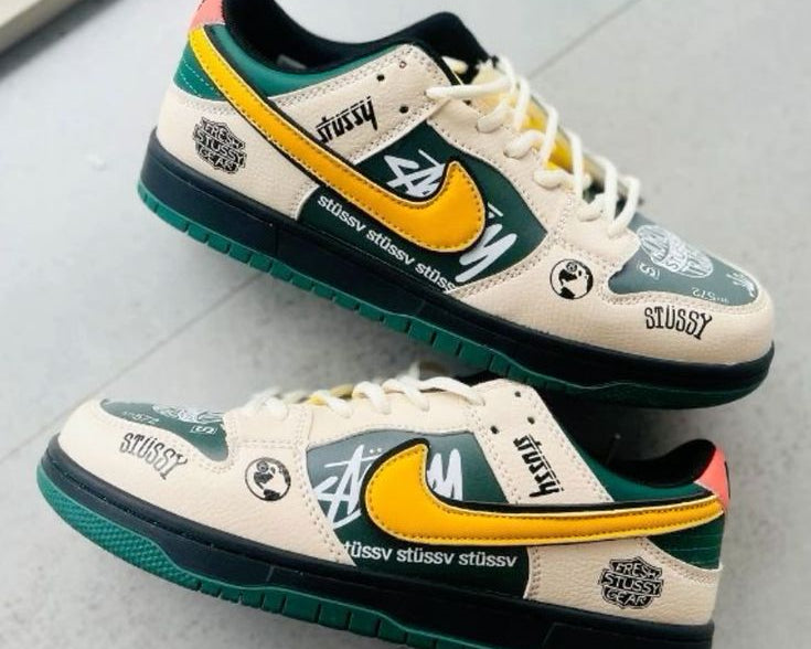 Nike Stüssy x Dunk Low Pro SB 'Cherry' sneaker,