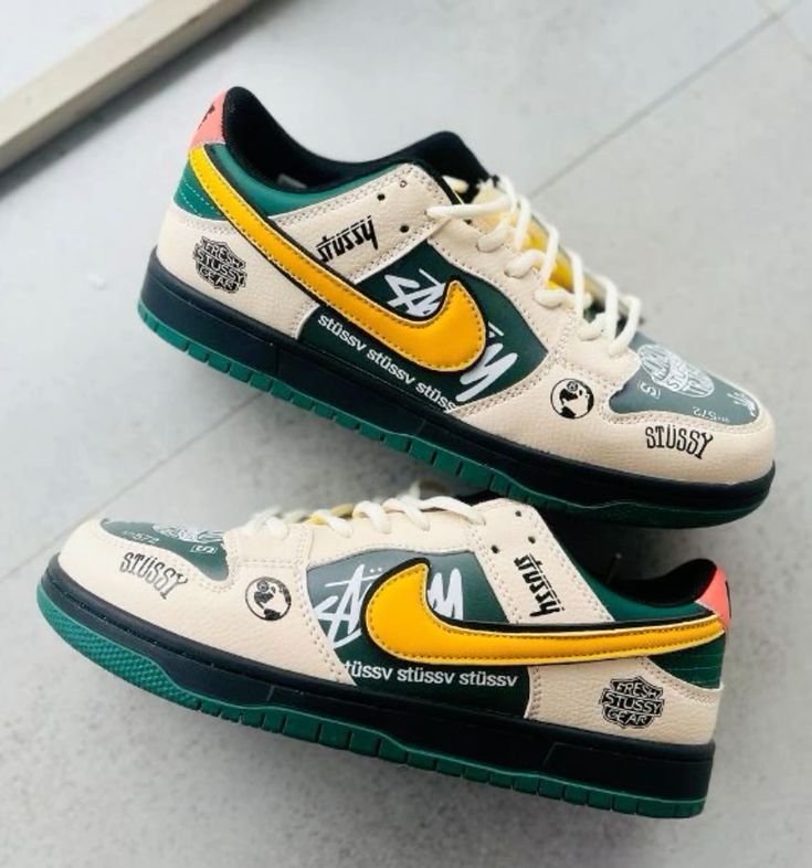 Nike Stüssy x Dunk Low 'Cherry'