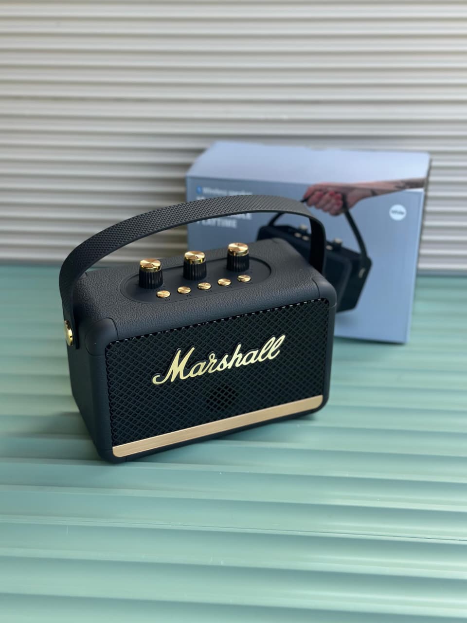 Retro-Style Portable Wireless Bluetooth Speaker – Premium Hi-Fi Sound with Leather Finish & Carry Strap